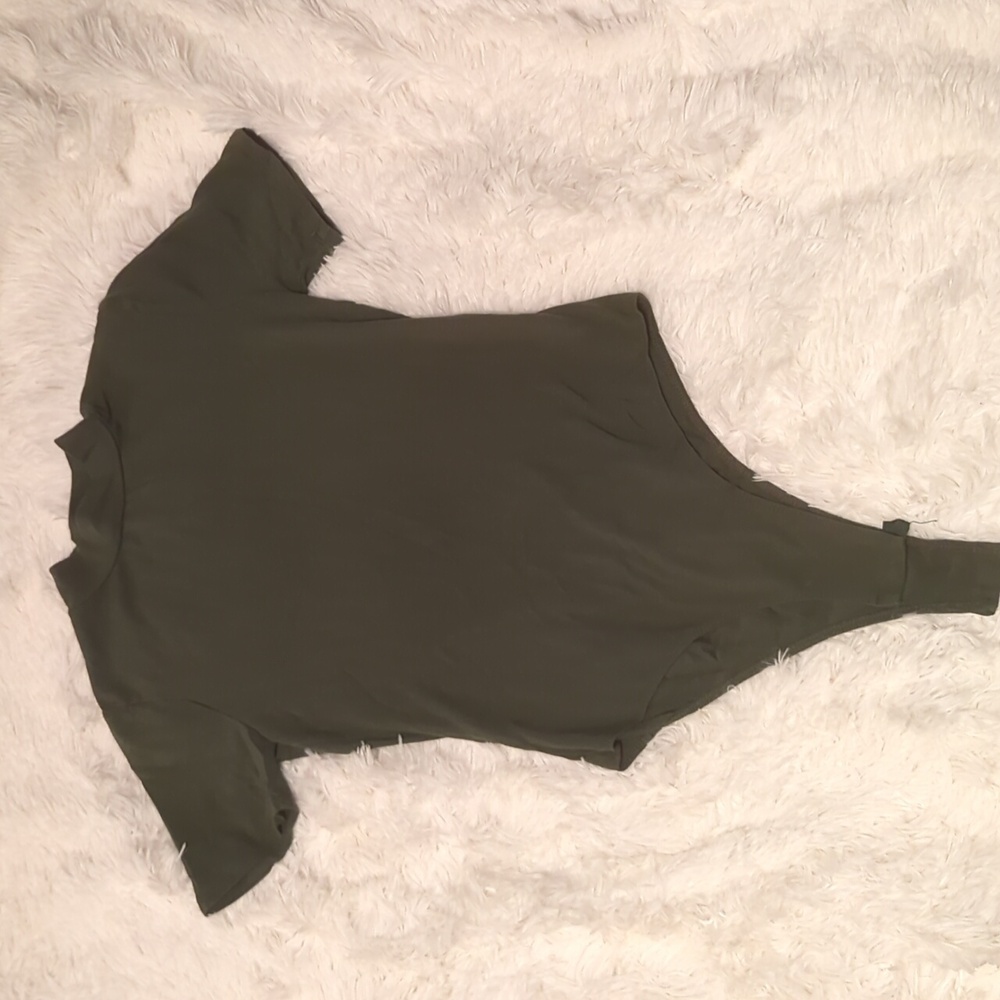 GB Medium Snap Bottom Short Sleeve Top Green